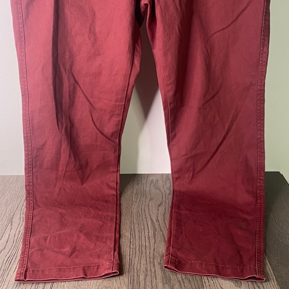 Levi's Men's Size 34x32 Brick Red Chinos - 1005 - Picture 3 of 10